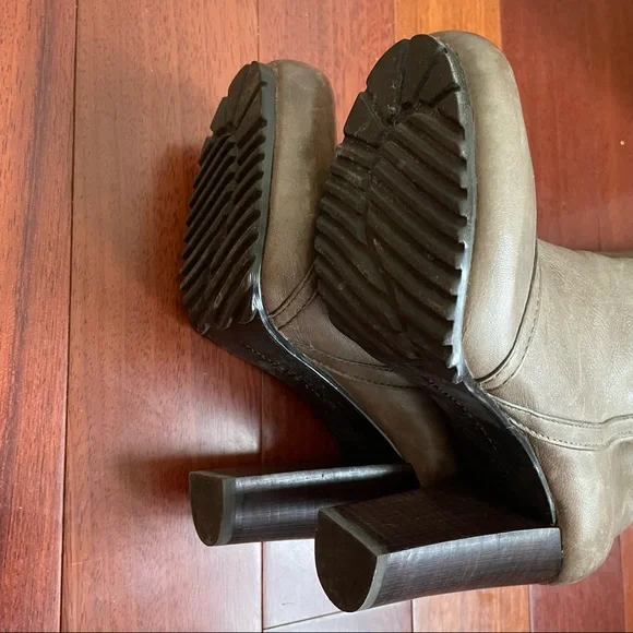 Luca Stefani Tall Boots in Mocha Brown - Picture 5 of 5